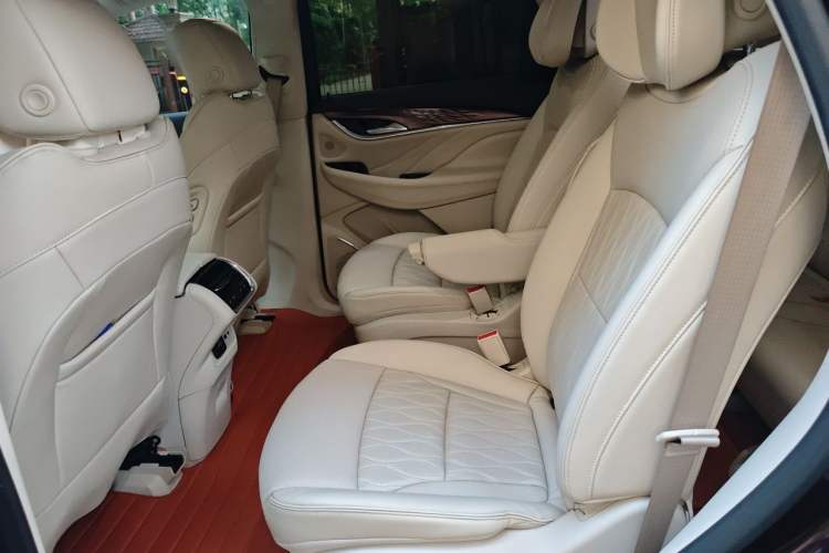 Used Buick Enclave 2020 28T All-Wheel Drive Avenir Left Rear Seat