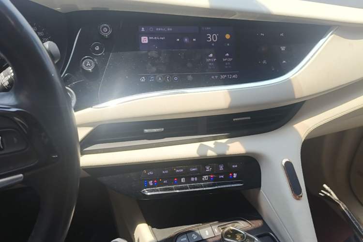 Used Buick Enclave 2020 28T All-Wheel Drive Avenir Audio And AC Panel