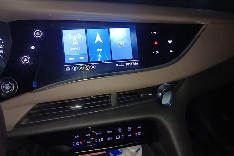 Used Buick Enclave 2020 28T Four-Wheel Drive Flagship Version Audio And AC Panel