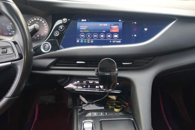 Used Buick Enclave 2020 28T Two-Wheel Drive Zhanqi Version Audio And AC Panel