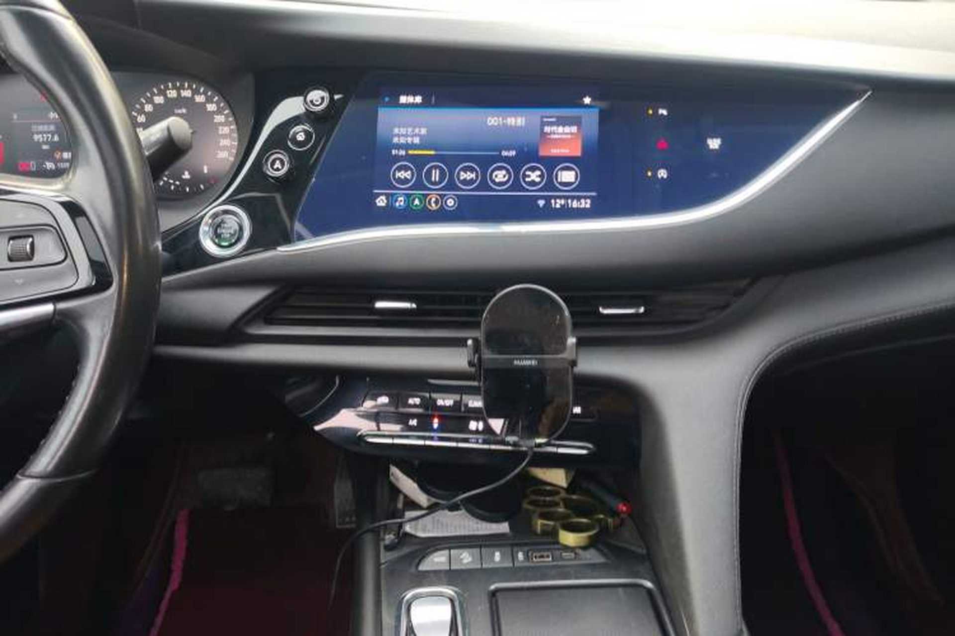 Used Buick Enclave 2020 28T Two-Wheel Drive Zhanqi Version Audio And AC Panel