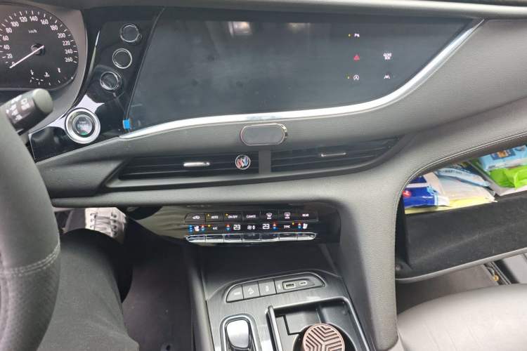 Used Buick Enclave 2020 28T Four-Wheel Drive Prestige Version Audio And AC Panel