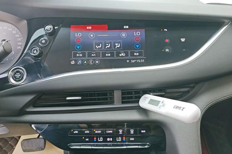 Used Buick Enclave 2020 28T Two-Wheel Drive Zhanqi Version Audio And AC Panel