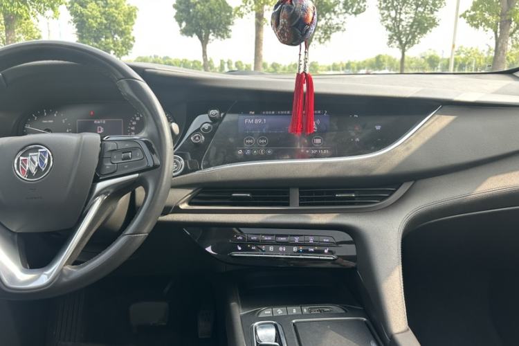 Used Buick Enclave 2020 28T Two-Wheel Drive Luxury Version Audio And AC Panel