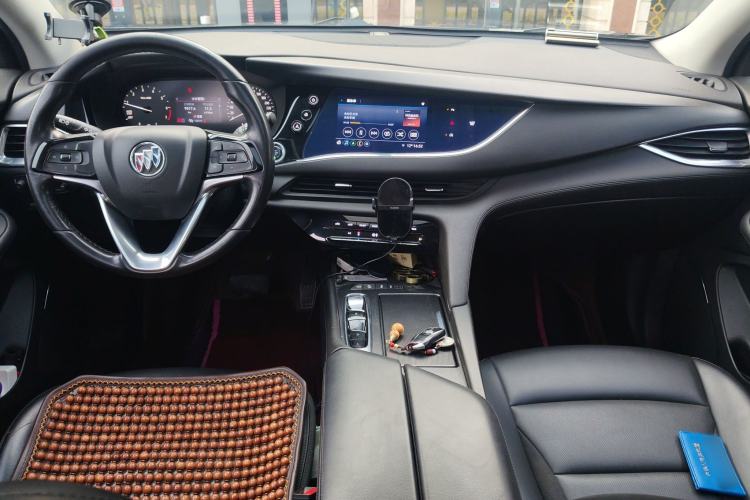 Used Buick Enclave 2020 28T Two-Wheel Drive Zhanqi Version Center Console