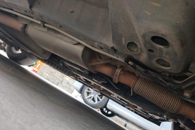 Used Buick Enclave 2020 28T Two-Wheel Drive Zhanqi Version Chassis Front Right