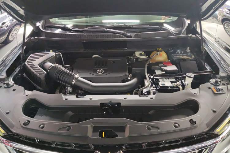 Used Buick Enclave 2020 28T Two-Wheel Drive Luxury Version Engine Bay