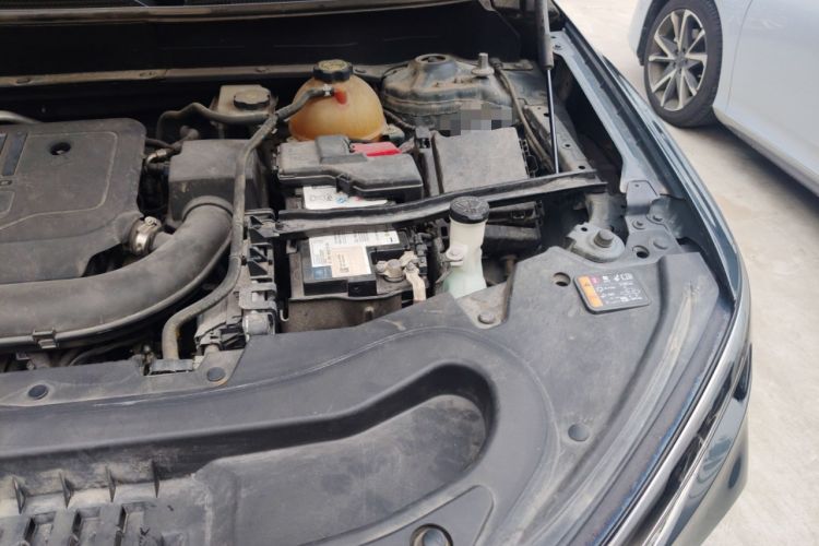 Used Buick Enclave 2020 28T Two-Wheel Drive Zhanqi Version Engine Bay Left