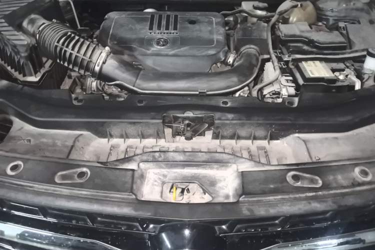 Used Buick Enclave 2020 28T Four-Wheel Drive Luxury Flagship Edition Engine Bay
