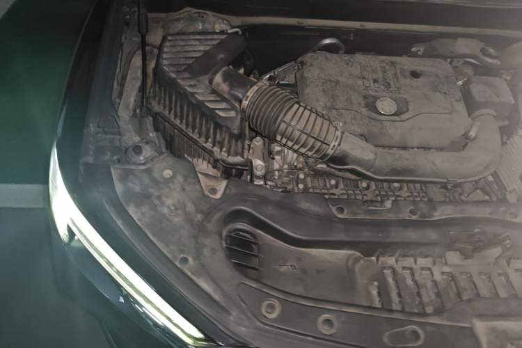 Used Buick Enclave 2020 28T Four-Wheel Drive Prestige Version Engine Bay Right