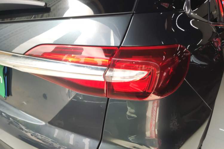 Used Buick Enclave 2020 28T Two-Wheel Drive Luxury Version Exterior 3