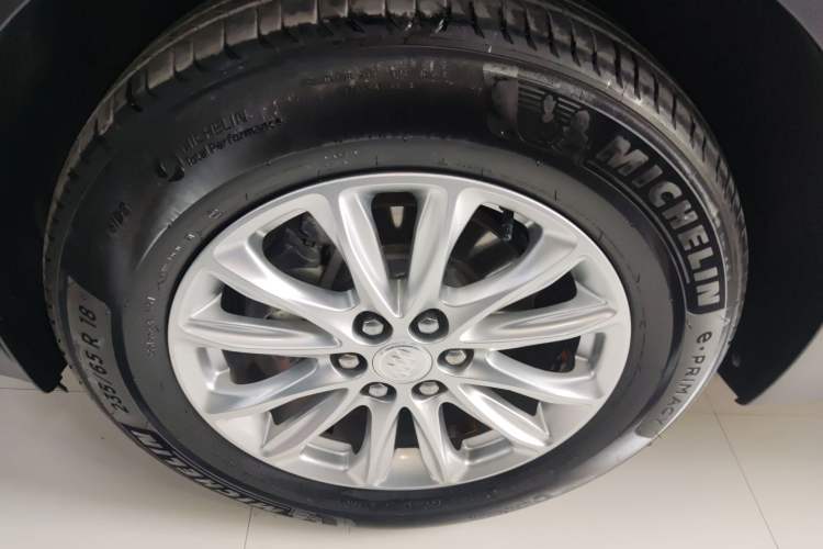 Used Buick Enclave 2020 28T Two-Wheel Drive Luxury Version Exterior 4