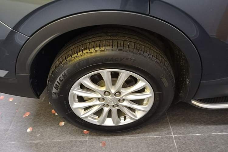 Used Buick Enclave 2020 28T Two-Wheel Drive Luxury Version Exterior 5