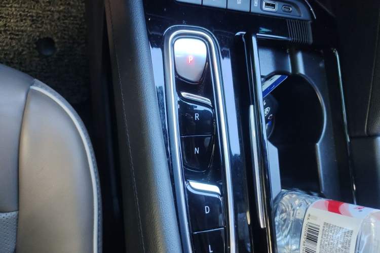Used Buick Enclave 2020 28T Four-Wheel Drive Luxury Flagship Edition Gear Lever