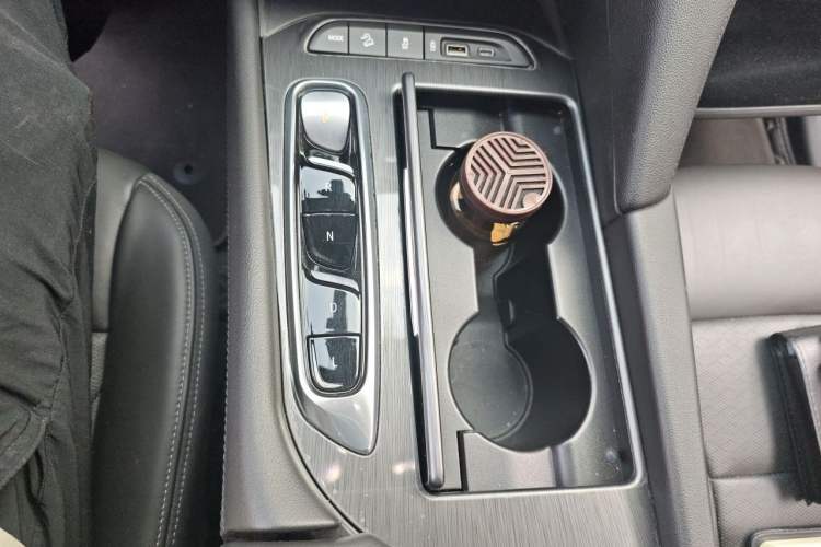 Used Buick Enclave 2020 28T Four-Wheel Drive Prestige Version Gear Lever