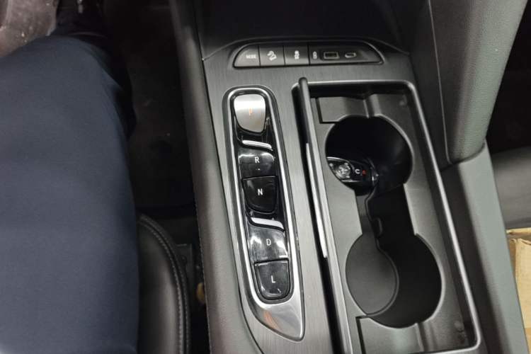 Used Buick Enclave 2020 28T Four-Wheel Drive Prestige Version Gear Lever