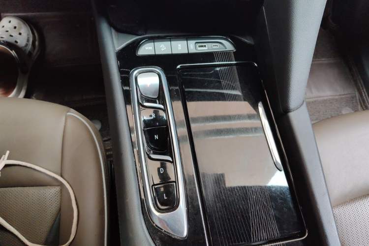Used Buick Enclave 2020 28T Four-Wheel Drive Luxury Flagship Edition Gear Lever