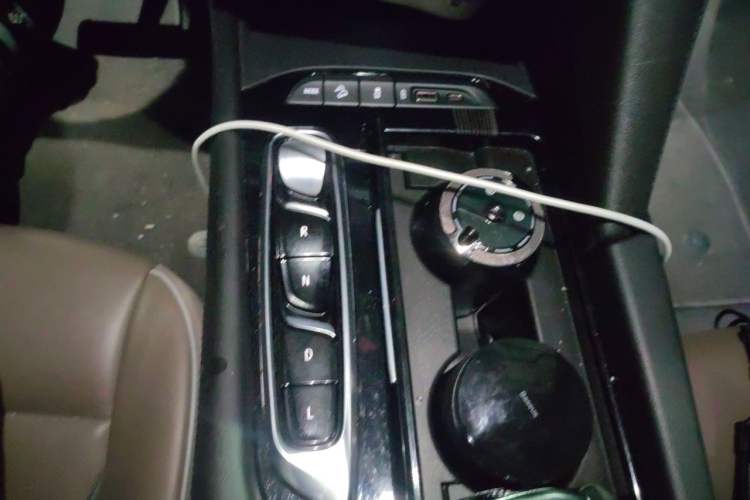 Used Buick Enclave 2020 28T Four-Wheel Drive Flagship Version Gear Lever