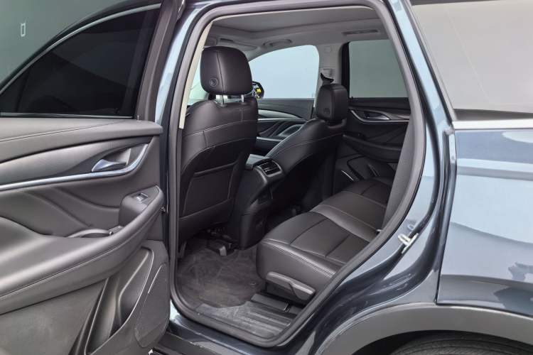 Used Buick Enclave 2020 28T Two-Wheel Drive Luxury Version Interior 2