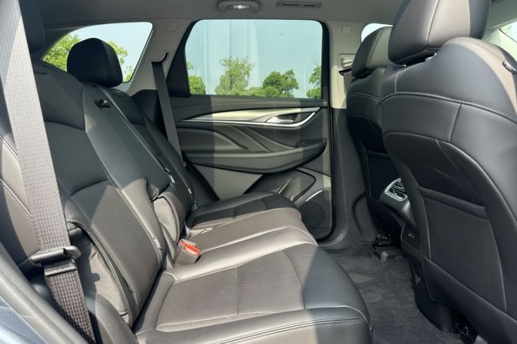 Used Buick Enclave 2020 28T Two-Wheel Drive Luxury Version Interior 2
