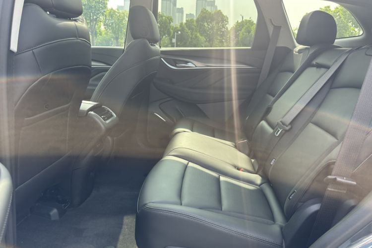 Used Buick Enclave 2020 28T Two-Wheel Drive Luxury Version Interior 6