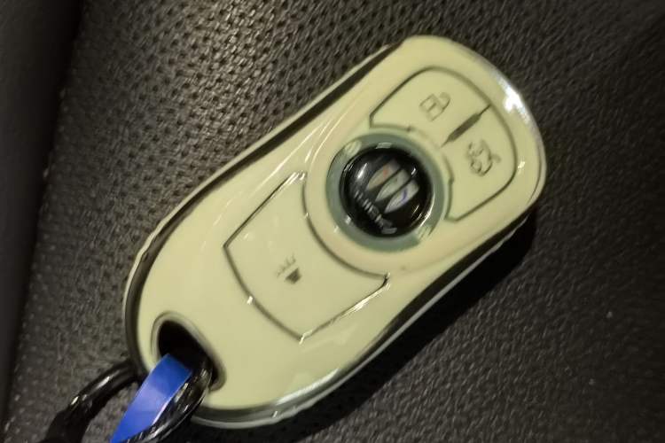Used Buick Enclave 2020 28T Two-Wheel Drive Luxury Version Interior 7