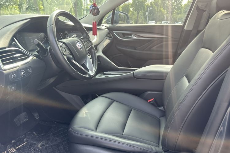 Used Buick Enclave 2020 28T Two-Wheel Drive Luxury Version Interior 7