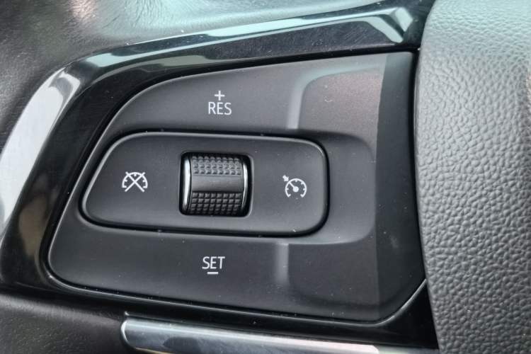 Used Buick Enclave 2020 28T Two-Wheel Drive Luxury Version Interior 9