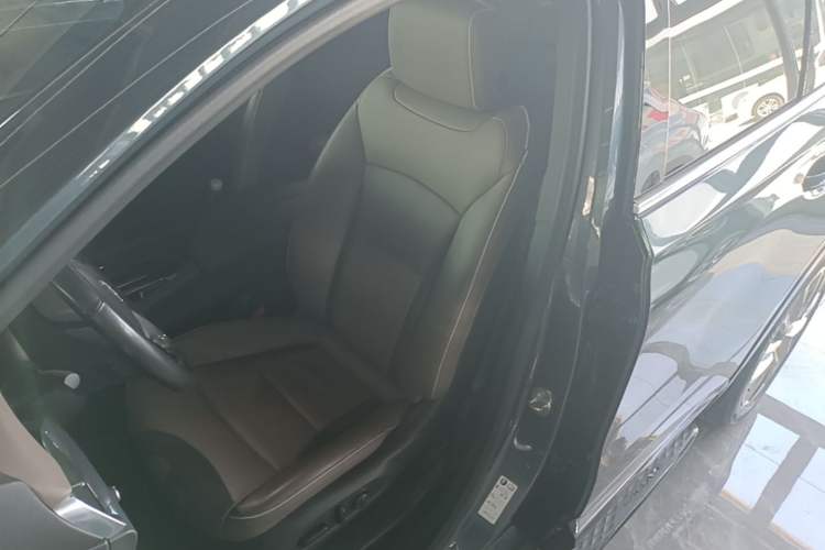 Used Buick Enclave 2020 28T Four-Wheel Drive Luxury Flagship Edition Left Front Seat