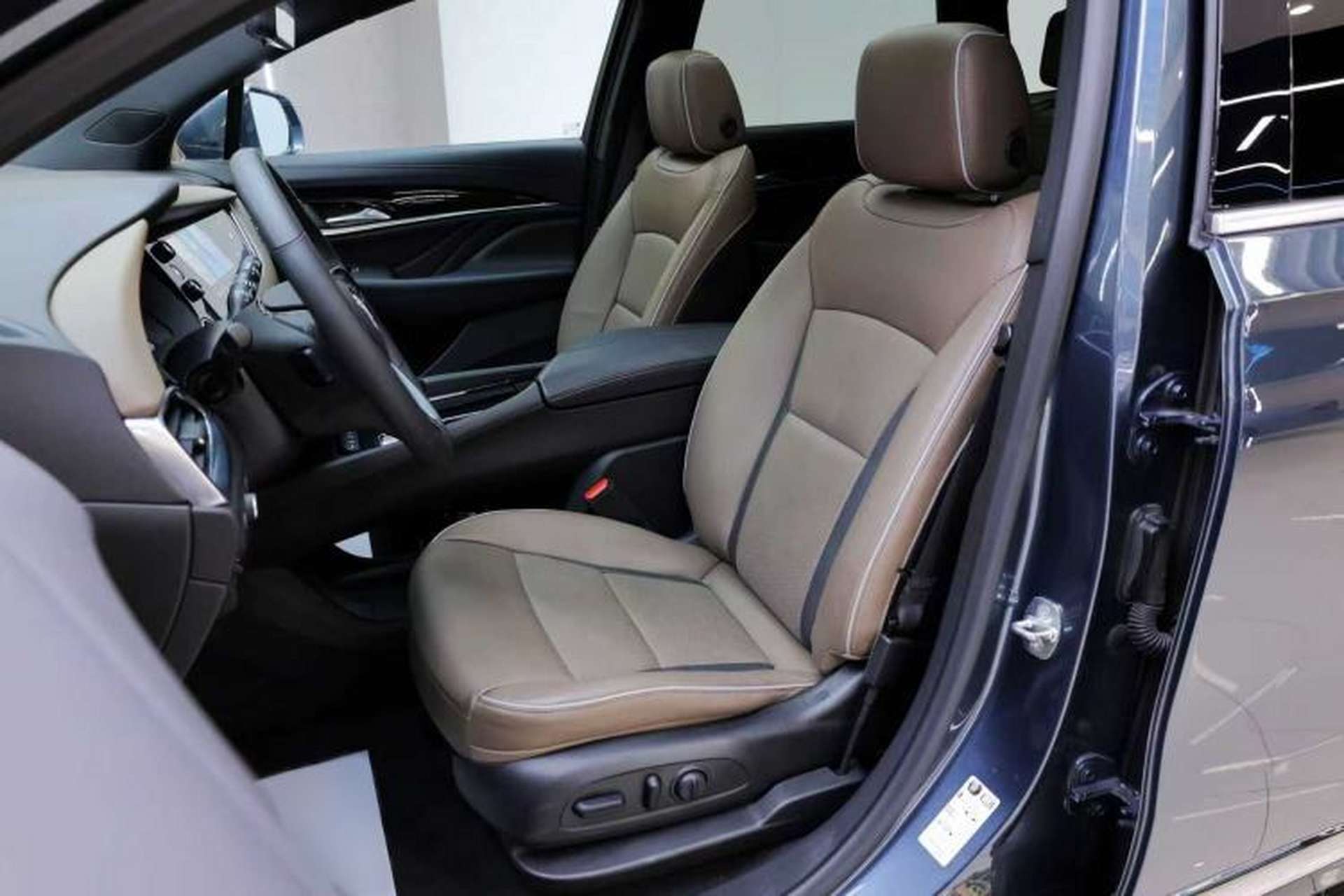 Used Buick Enclave 2020 28T Four-Wheel Drive Luxury Flagship Edition Left Front Seat
