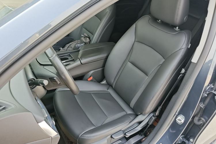 Used Buick Enclave 2020 28T Two-Wheel Drive Zhanqi Version Left Front Seat