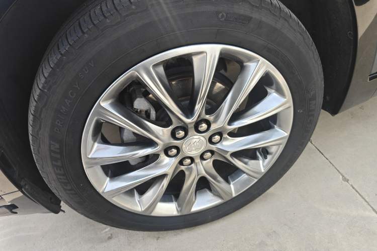 Used Buick Enclave 2020 28T Two-Wheel Drive Prestige Version Left Front Wheel Hub