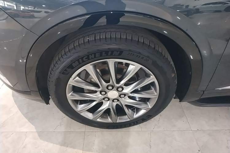 Used Buick Enclave 2020 28T Four-Wheel Drive Prestige Version Left Front Wheel Hub