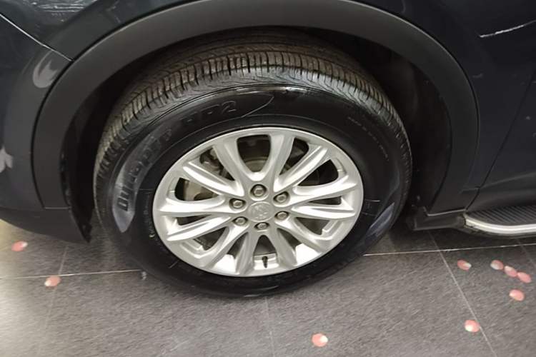 Used Buick Enclave 2020 28T Two-Wheel Drive Luxury Version Left Front Wheel Hub