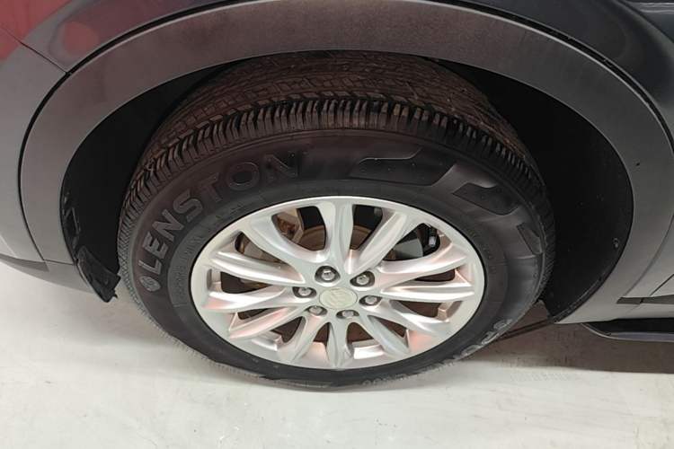 Used Buick Enclave 2020 28T Two-Wheel Drive Luxury Version Left Front Wheel Hub