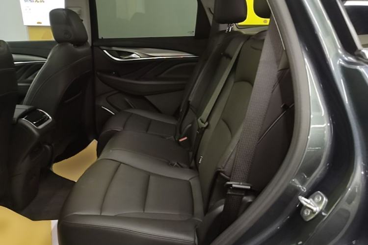 Used Buick Enclave 2020 28T Two-Wheel Drive Luxury Version Left Rear Seat