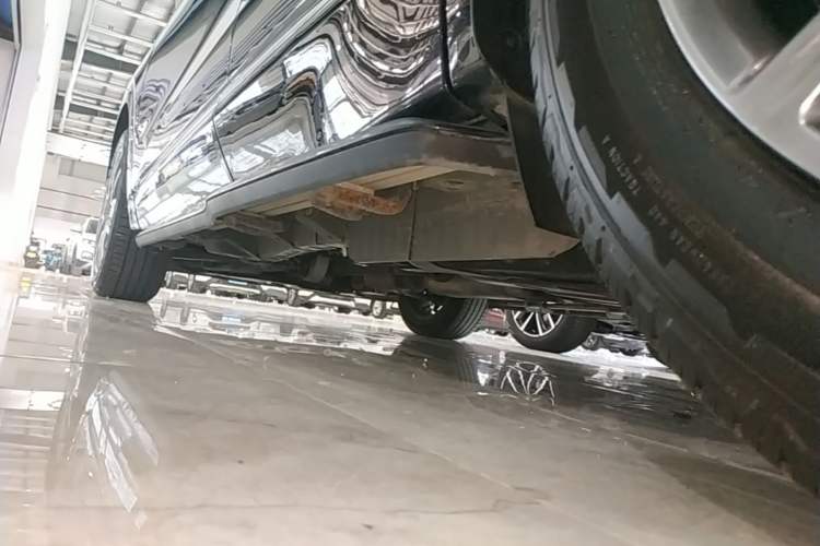 Used Buick Enclave 2020 28T Four-Wheel Drive Prestige Version Left Side Sill
