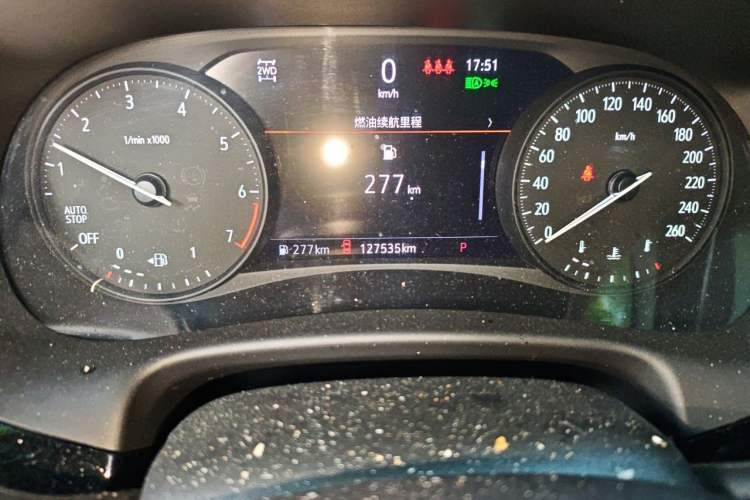 Used Buick Enclave 2020 28T Four-Wheel Drive Luxury Flagship Edition Odometer Close Up