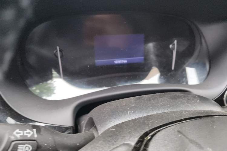 Used Buick Enclave 2020 28T Four-Wheel Drive Prestige Version Odometer Close Up