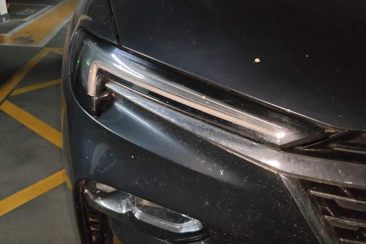 Used Buick Enclave 2020 28T Four-Wheel Drive Luxury Flagship Edition Right Front Headlight