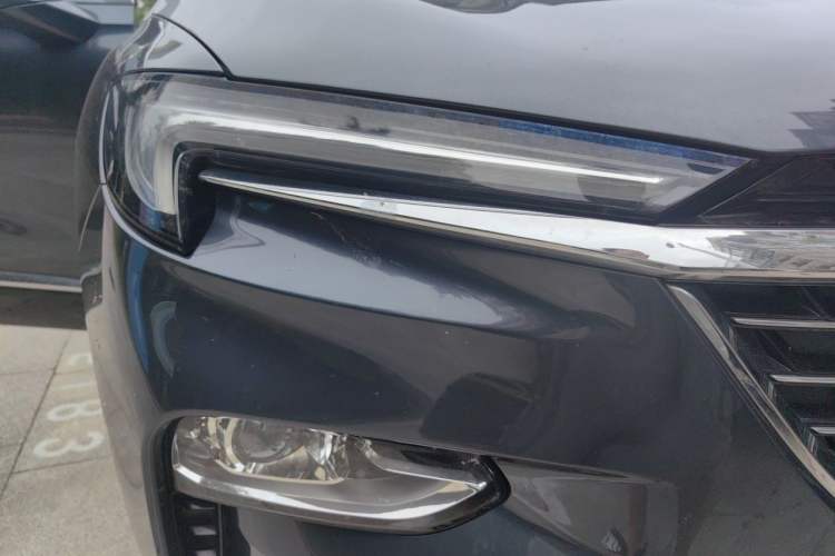 Used Buick Enclave 2020 28T Two-Wheel Drive Prestige Version Right Front Headlight