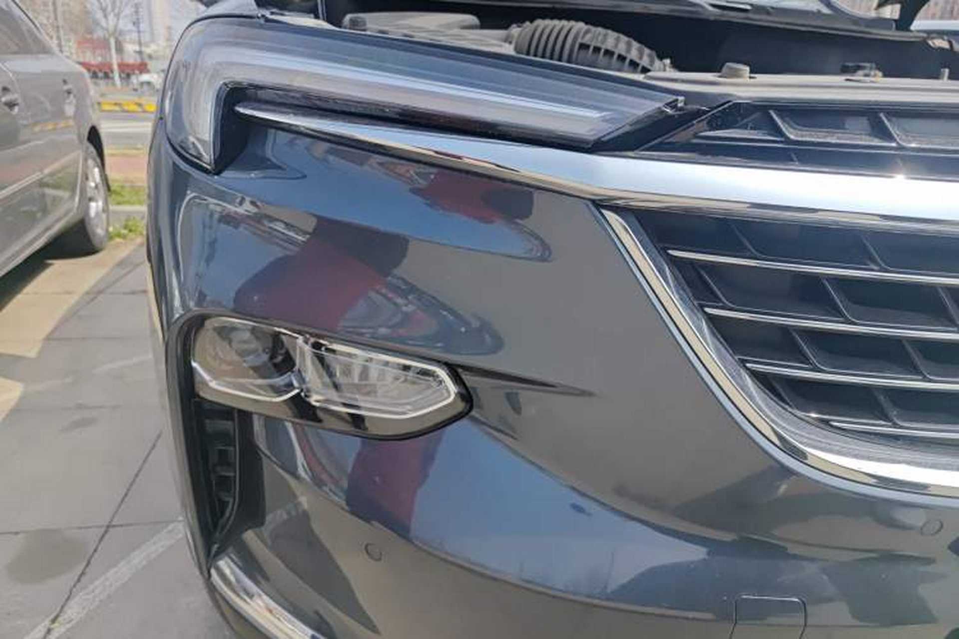 Used Buick Enclave 2020 28T Four-Wheel Drive Luxury Flagship Edition Right Front Headlight