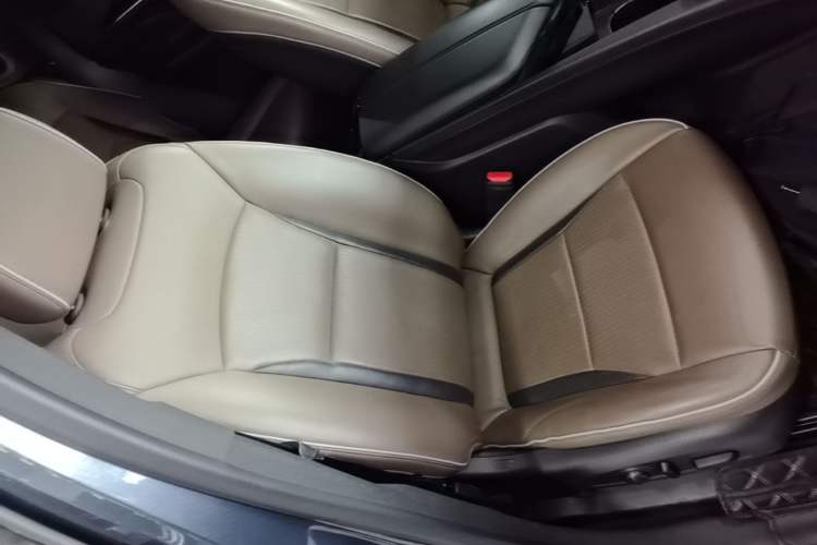 Used Buick Enclave 2020 28T Four-Wheel Drive Flagship Version Right Front Seat