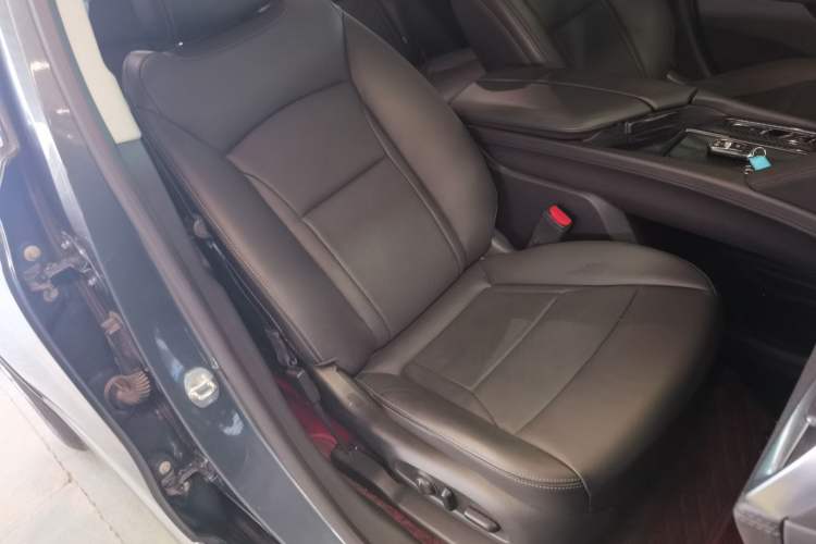 Used Buick Enclave 2020 28T Four-Wheel Drive Prestige Version Right Front Seat