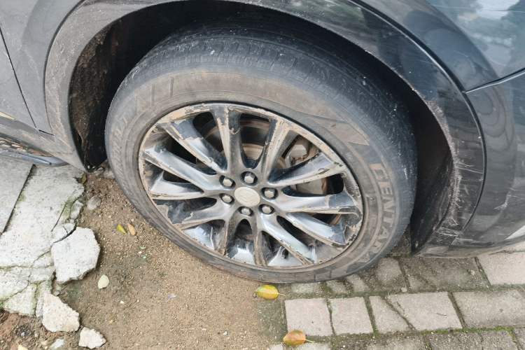 Used Buick Enclave 2020 28T Four-Wheel Drive Prestige Version Right Front Wheel Hub