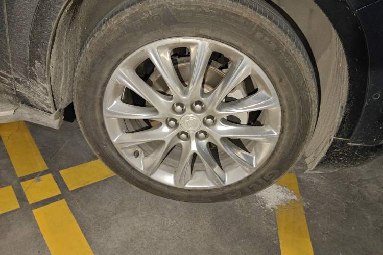 Used Buick Enclave 2020 28T Four-Wheel Drive Luxury Flagship Edition Right Front Wheel Hub