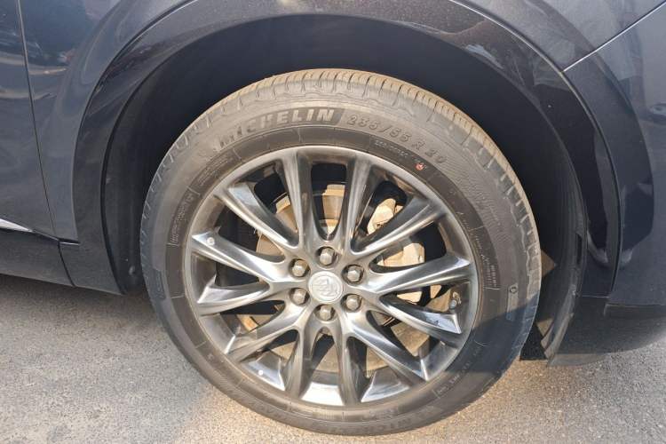 Used Buick Enclave 2020 28T Four-Wheel Drive Prestige Version Right Front Wheel Hub