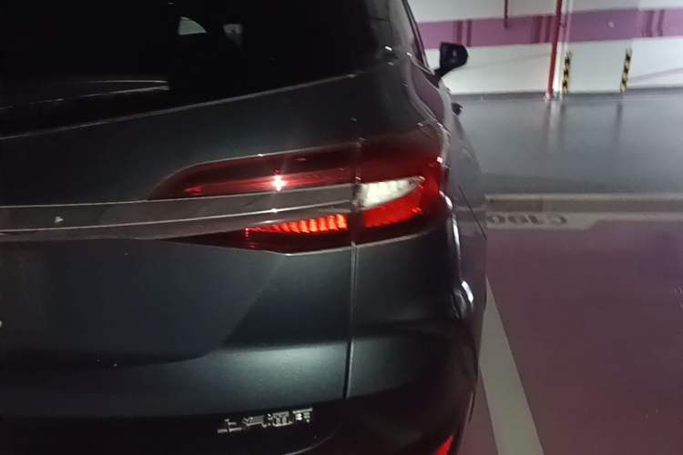 Used Buick Enclave 2020 28T Four-Wheel Drive Flagship Version Right Rear Taillight