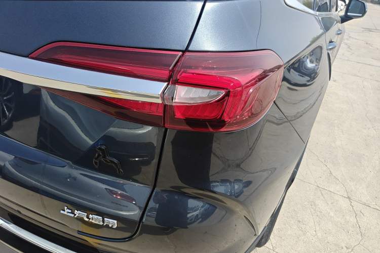 Used Buick Enclave 2020 28T Two-Wheel Drive Prestige Version Right Rear Taillight