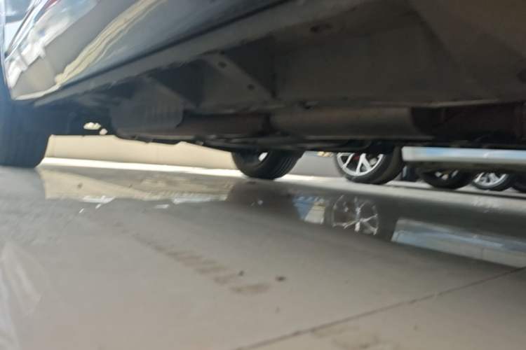 Used Buick Enclave 2020 28T Four-Wheel Drive Prestige Version Right Side Sill